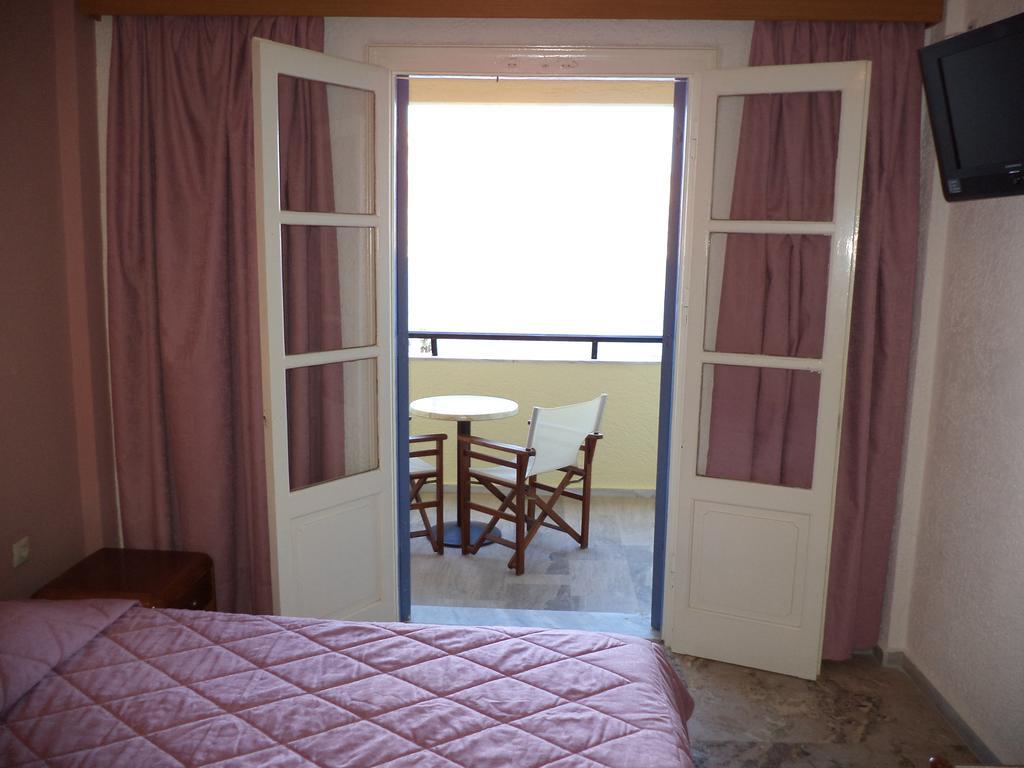 Hotel Philoxenia Masouri Oda fotoğraf